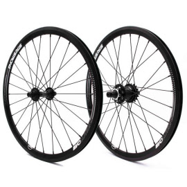 stay-strong-disc-evolution-20-x-1-38-wheelset_000