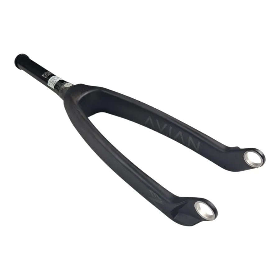 Avian Versus Tapered Fork Matte Black UD 20mm
