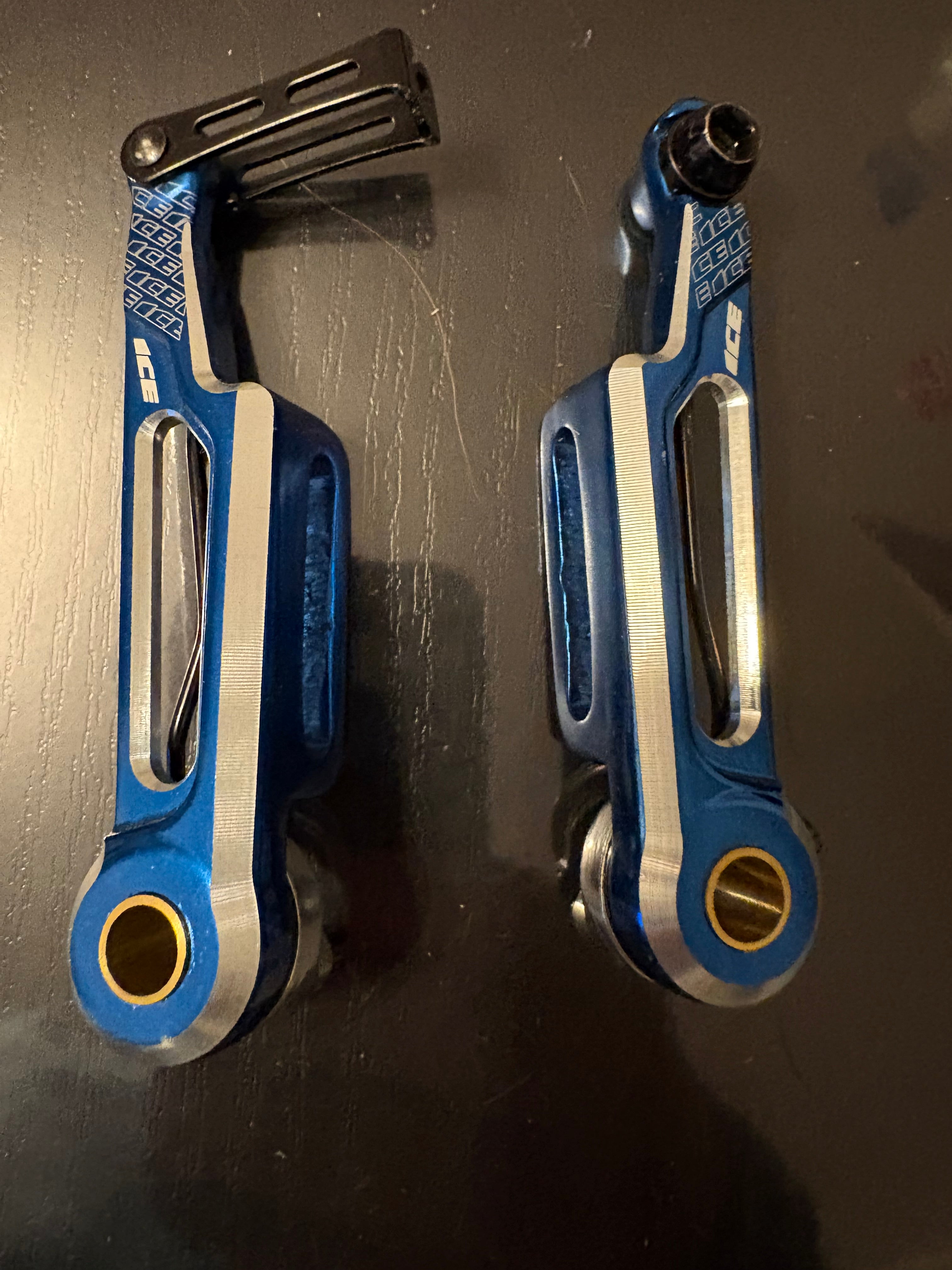 ice element expert brakearm blue